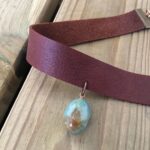 Chocker de cuero y turquesa
