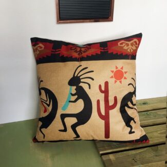 Cojin con print nativo americano de Kokopelli