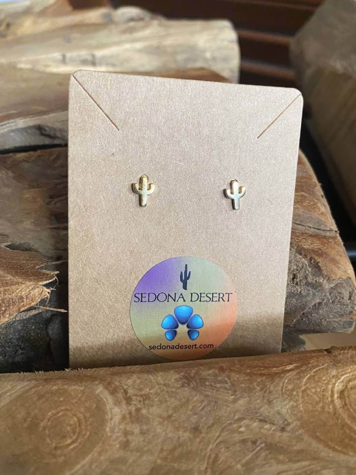 Pendientes de cactus bañados en oro Pendientes de cactus bañados en oro