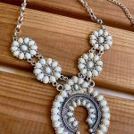 collar-squash-blossom-con-pendientes-a-juego-estilo-boho-chic-y-western