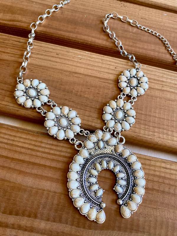 collar-squash-blossom-con-pendientes-II collar-squash-blossom-con-pendientes-a-juego-estilo-boho-chic-y-western