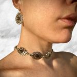 collar-y-pendientes-de-conchos-country-plata-y-negro-estilo-rockero-y-boho-chic-que-se-puede-usar-de-chocker