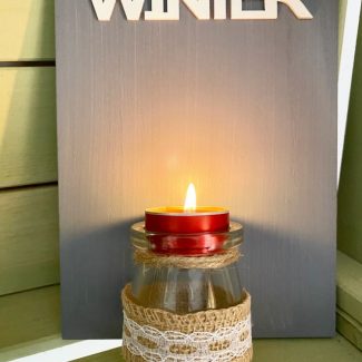 cuadro-portavelas-invierno-para-estanteria-estilo-decoracion-estacional-cozy-gris