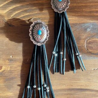 pendientes-de-concho-y-flecos-country-en-negro-I