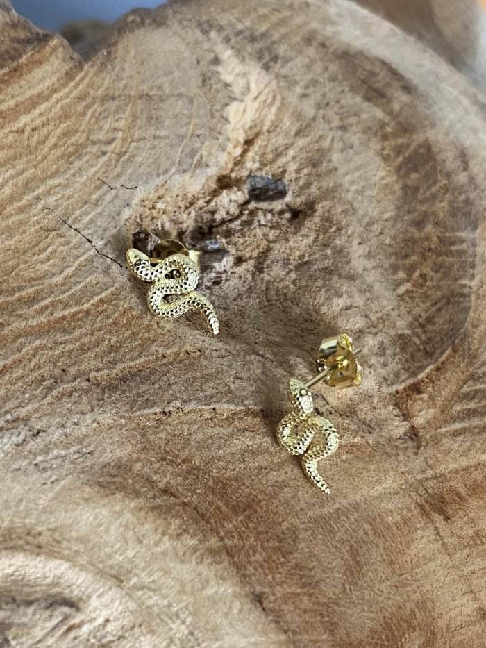 pendientes-serpiente-oro-pequeños pendientes-serpiente-oro-pequeños