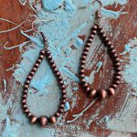 pentientes-perlas-navajo-cobreviejo