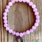 pulsera-de-cuarzo-rosa-con-herradura-dune-I