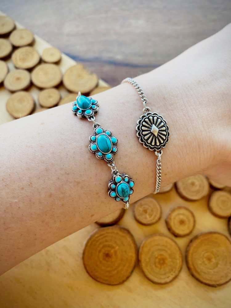 pulseras-concho-y-turquesa-canyons-en-un-pack-de-dos-pulseras-delicadas-plata-estilo-boho-chic-y-country